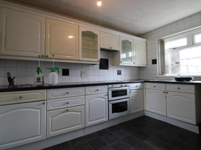 Pentland Close, Peterlee, SR8 3 bed terraced house to rent £675 pcm £156 pw