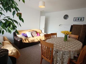 Pentland Crescent, West End, Dundee DD2, 2 bed flat to rent, £800 pcm | PrimeLocation