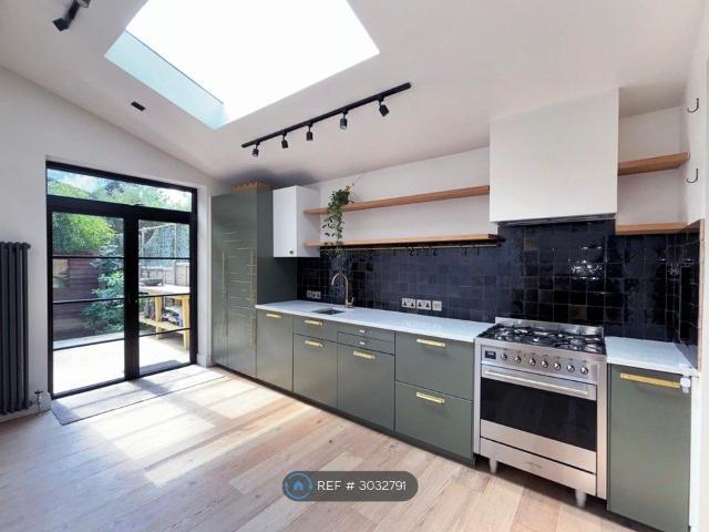 Pentney Road, London SW19, 2 bed maisonette to rent, £3,500 pcm | PrimeLocation