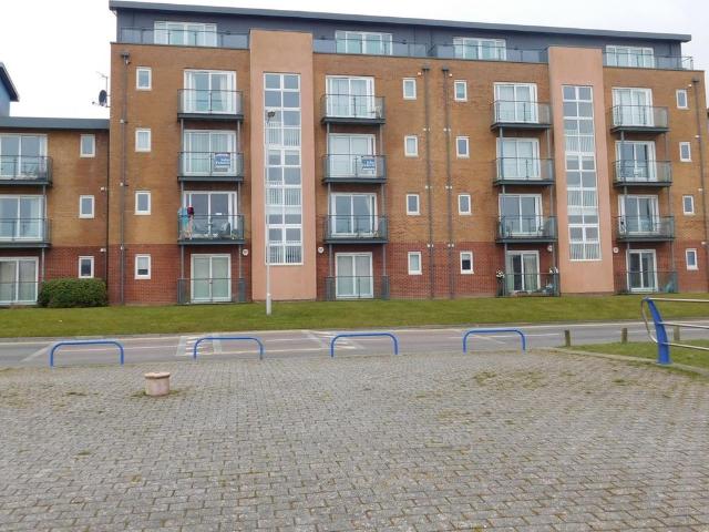 Pentre Doc Y Gogledd, Llanelli SA15, 2 bed flat to rent, £850 pcm | PrimeLocation