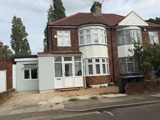 Pentyre Avenue, London N18, 4 bed property to rent, £3,999 pcm | PrimeLocation