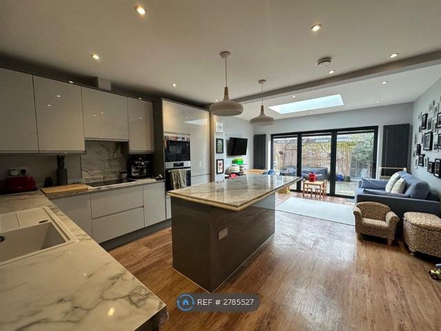 Penwith Road, London SW18, 4 bed terraced house to rent, £4,500 pcm | PrimeLocation