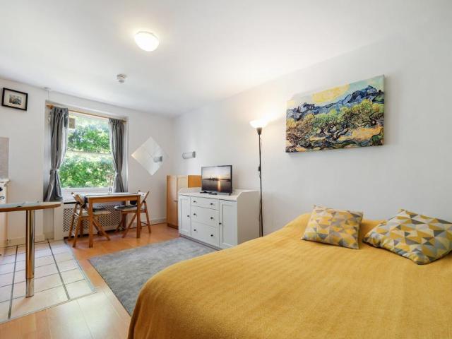 Penywern Road, Earls Court, London SW5, Studio to rent, £2,080 pcm | PrimeLocation