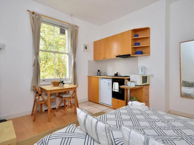 Penywern Road, Earls Court, London SW5, Studio to rent, £2,080 pcm | PrimeLocation