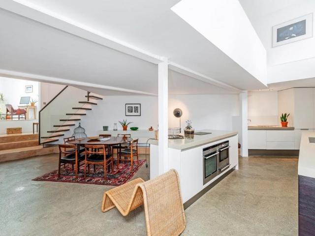 Penzance Place, Holland Park, London. 2 bed maisonette to rent £6,000 pcm £1,385 pw