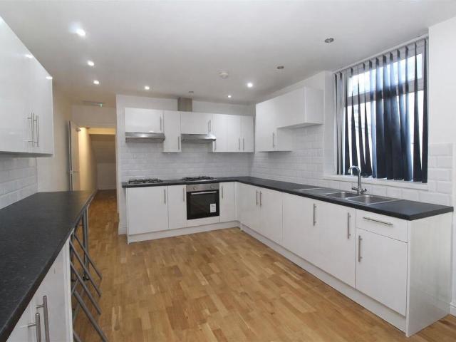 Pen Y Wain, Cathays, Cardiff CF24, 8 bed property to rent, £3,560 pcm | PrimeLocation