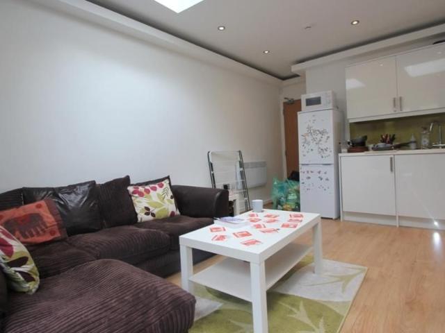 Pen Y Lan Road, Roath CF24, 3 bed flat to rent, £1,740 pcm | PrimeLocation