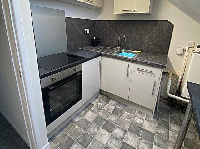 Penarth Road, Cardiff CF11, 2 bed flat to rent, £1,000 pcm | PrimeLocation