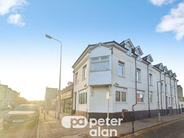 Penarth Road, Cardiff CF11, 2 bed flat to rent, £1,200 pcm | PrimeLocation