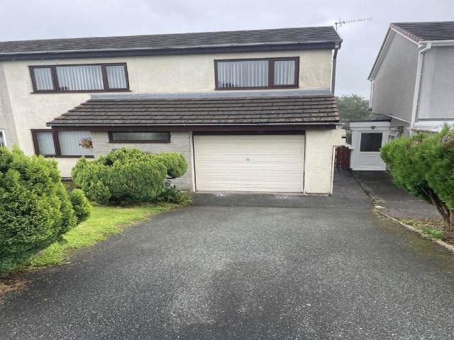 Penbryn, Ceredigion SA48 3 bed semi detached house to rent £750 pcm £173 pw