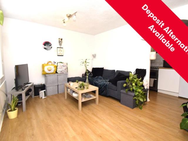 Pendall Close, Hertfordshire EN4 1 bed terraced house to rent £1,450 pcm £335 pw