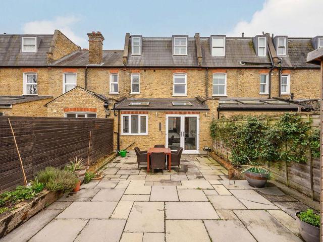 Pendarves Road, London SW20 4 bed terraced house to rent £4,500 pcm £1,038 pw