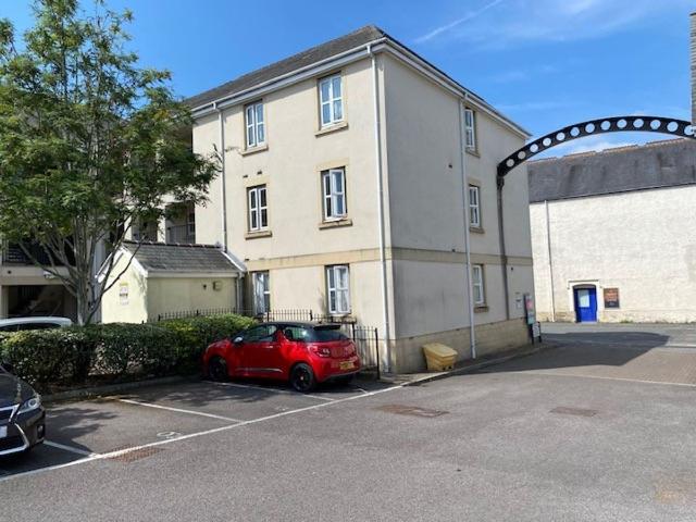 Pendennis Park, Staple Hill BS16, 2 bed flat to rent, £1,300 pcm | PrimeLocation