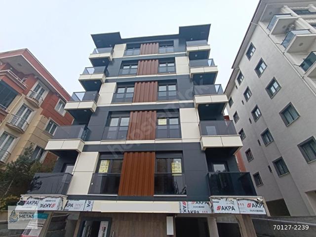 PENDİK GÜZELYALIDA SATILIK 2+1 ASANSÖR OTOPARKLI ANA CADDE ÜSTÜ LÜKS DAİRE