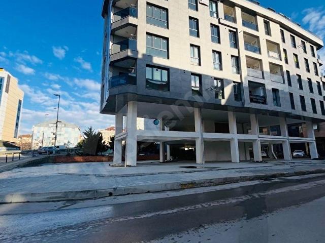 PENDİK SAHİLDE ÇARŞIYA VE MARMARAYA YAKIN SATILIK 2+1 DAİRE