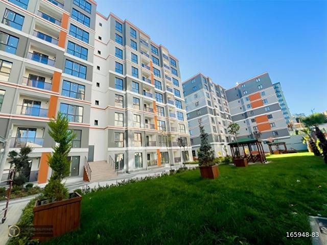 PENDİK VELİBABA'DA MERKEZİ NOKTADA SİTE İÇİNDE SIFIR 2+1 DAİRE