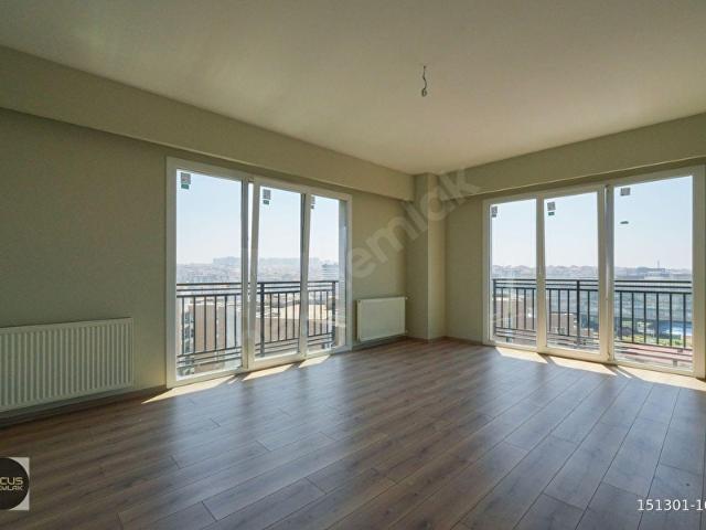 Pendik'te Site İçerisinde Satılık 3+1 Daire