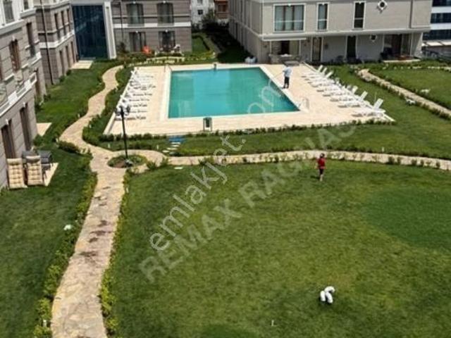 Pendik Captain Hill'de 2+2 Bahçe Dubleksi Kiralık Daire