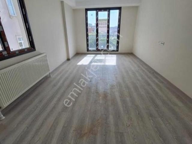 Pendik Çamçeşme'de Satılık 2+1sıfır Daire İskanlı Kat Mülkiyetli