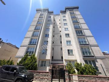 Pendik Ahmet Yesevide Kapalı Otoparklı Kilerli Krediye Uygun 2+1