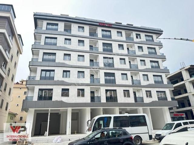 Pendik Burhan Toprak Cad. Üzerinde Sıfır 3+1 Satılık Daire