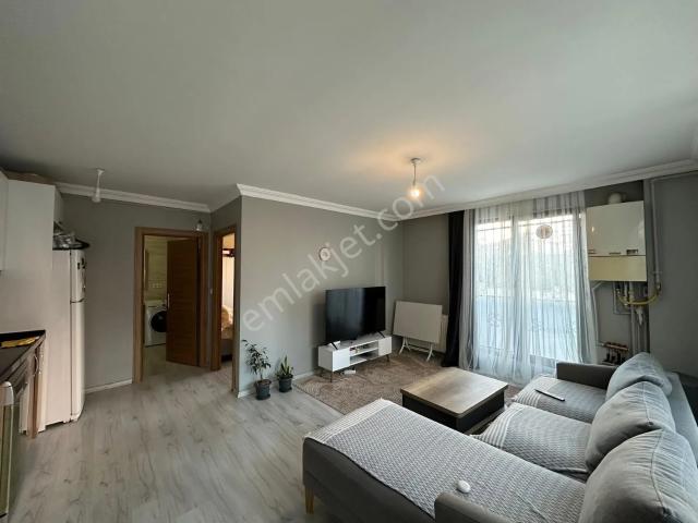 Pendik Güllübağlarda Ankara Cd.ne 2dk Mesafede Satılık 1+1 Daire
