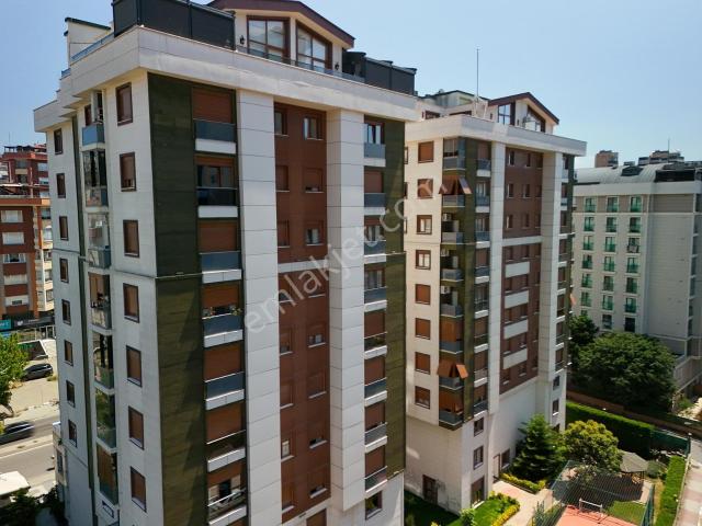 Pendik Doğu Mahallesi'nde Havuzlu Sitede 3+1 Satılık Daire
