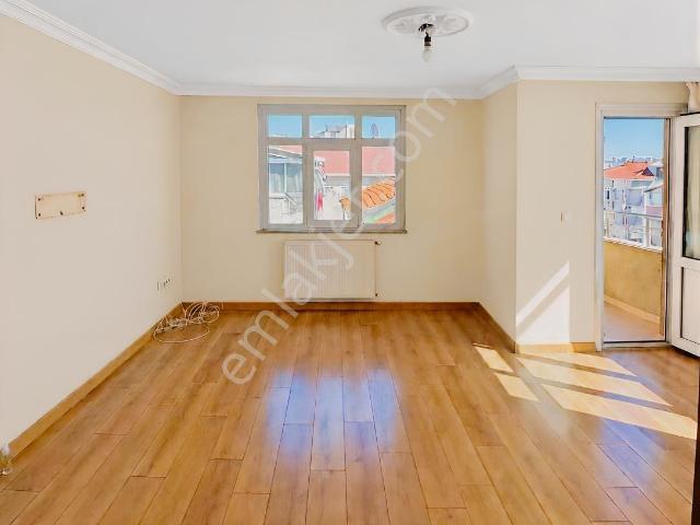 Pendik Fevzi Çakmakta Metroya Yakın Net 110m2 2+1 Kiralık