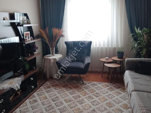 Pendik Kavakpınar Mahallesi'nde Satılık 110m2 Kombili 3+1 Daire