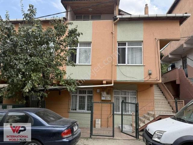 Pendik Kavakpınarda Satılık 3 Katlı Müstakil Ev