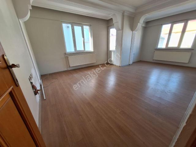 Pendik Kaynarca Esenler Mahallesinde 5+2 Çatı Dubleksi