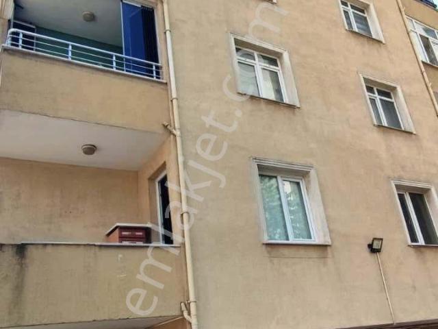 Pendik Kaynarca'da 3+1 Asansörlü E 5&metroya Yakın Kiralık Daire