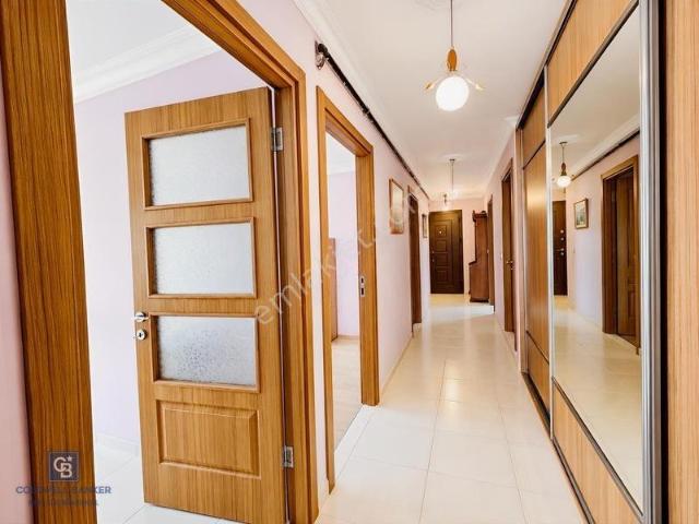 Pendik Kaynarca'da Ebeveyn Banyolu 3+1 Kiralık Daire Net 110 M²