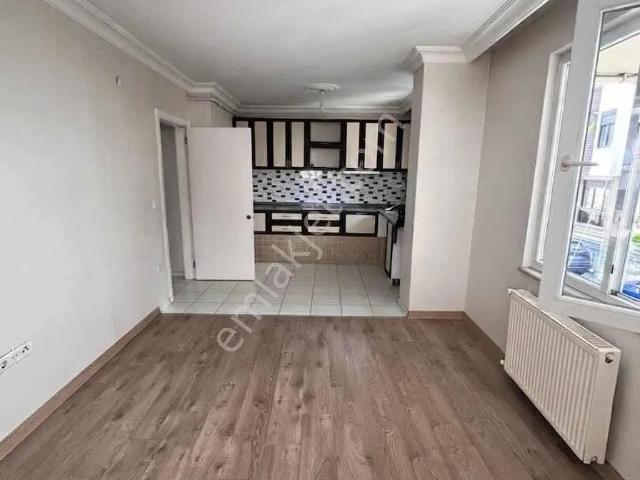 Pendik Kaynarcada Kutu Gibi Daire Ulaşımsüper Merkezi 2+1