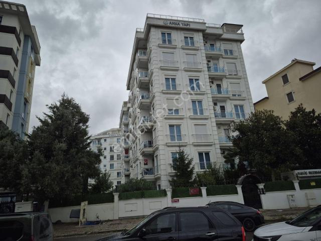 Pendik Kaliç Rezidansta 2.katta 3+1 Ebeveyn Banyolu Daire