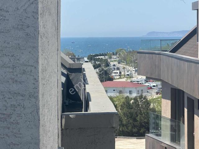 Pendik Sahile Yürüme Mesafesinde Kullanışlı 4+2 Geniş Dubleks