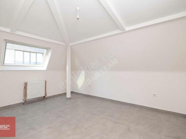 Pendik Pan Trio Sitesinde Teraslı 5+2 Dubleks Daire