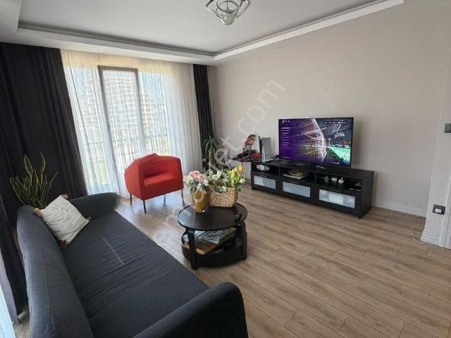Pendik Viaport Avm Karşısı Akasya Port Sitesi 2+1 Eşyalı Kiralık