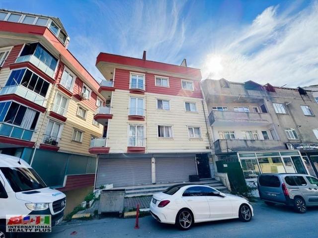Pendik Yayalarda Aileye Uygun 4+1 Kiralık Teraslı Dubleks Daire