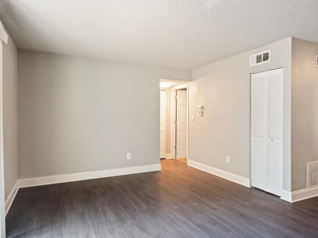 Pendleton Heights Apartments 1 Bedroom Apartment for Rent at 423 Maple Blvd, Kansas City, MO 64124 Pendleton Heights