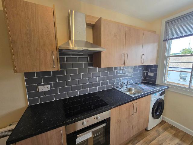 Penge Road, London SE20, 1 bed flat to rent, £1,325 pcm | PrimeLocation