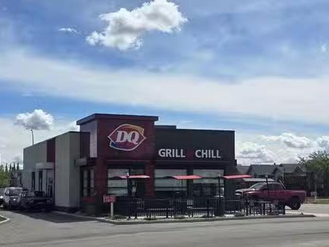 Penhold, Alberta, T4E 1X4 commercial for sale Listing ID 44.