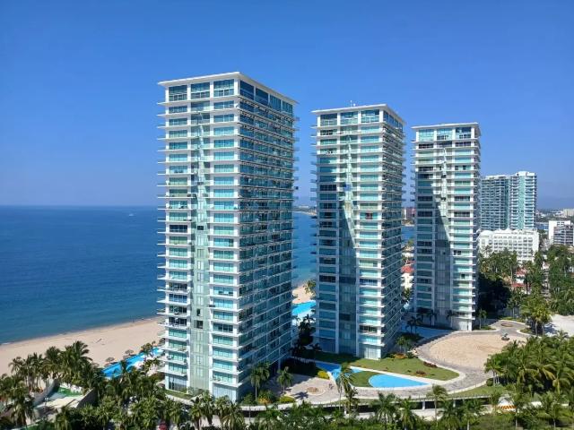 Peninsula Condominio en renta a orilla de mar, 2 recamaras, 2 baños, Psicina, Puerto Vallarta
