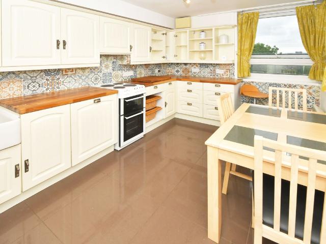 Penkhull Court, Honeywall, Stoke On Trent ST4, 2 bed flat to rent, £750 pcm | PrimeLocation