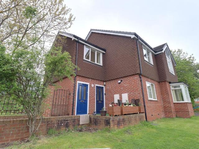 Penkvale Road, Stafford ST17, 3 bed flat to rent, £849 pcm | PrimeLocation