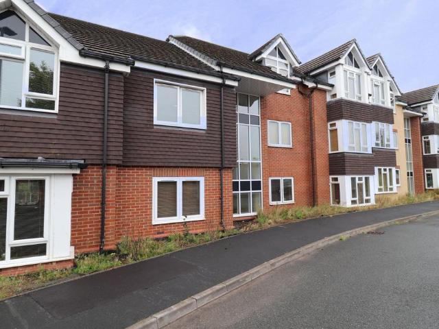 Penkvale Road, Stafford ST17 2 bed flat to rent £825 pcm £190 pw