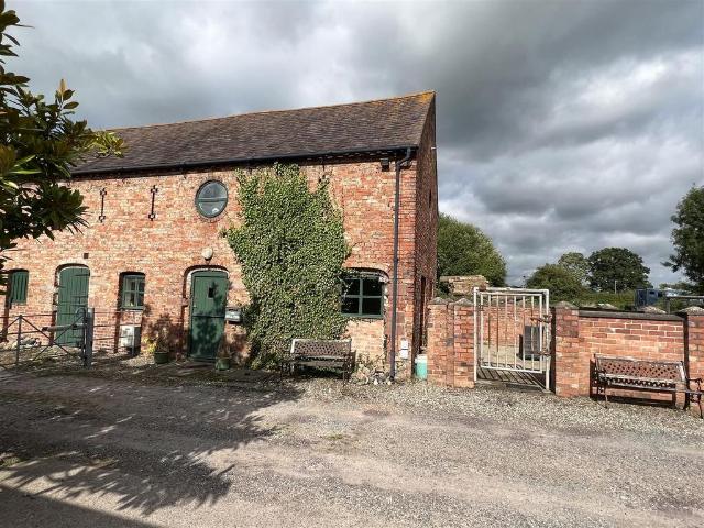 Penley, Wrexham 3 bed barn conversion to rent £895 pcm £207 pw