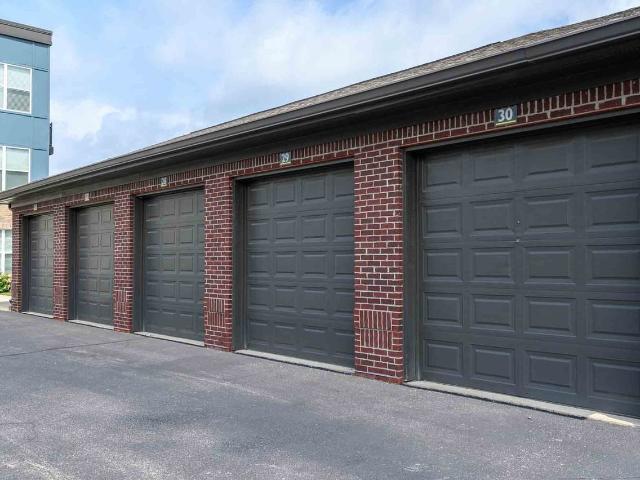 Penn Circle 2 Bedroom Apartment for Rent at 12415 Pennsylvania St, Carmel, IN 46032