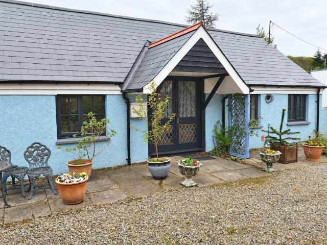 Pennant, Llanon SY23, 2 bed cottage to rent, £895 pcm | PrimeLocation