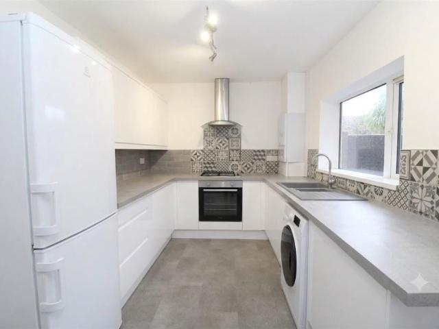 Pennard Place, Heath, Cardiff CF14, 4 bed shared accommodation to rent, £2,380 pcm | PrimeLocation
